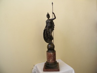 Bronzová socha bohyně Pallas Atheny