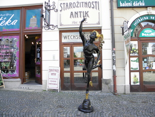 MERKUR BŮH OBCHODU A ZISKU BRONZ VÝŠKA 250 CM -TOP
