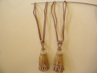 STŘAPCE ZLATÉ DVA KUSY NA ZÁVĚSY 