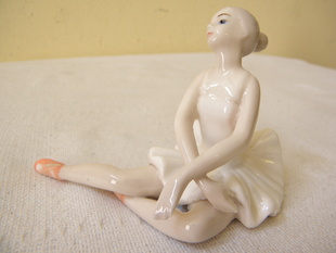 PORCELÁNOVÁ BALETKA