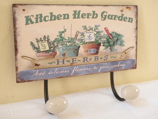 RETRO - KOVOVÝ VĚŠÁK - KITCHEN HERB GARDEN