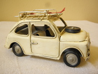 KOVOVÝ MODEL AUTA FIAT 500