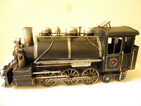 VELKÝ KOVOVÝ MODEL PARNÍ LOKOMOTIVA VETERÁN