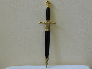 ZEDNÁŘSKÁ DÝKA ZDOBENÁ ORNAMENTY