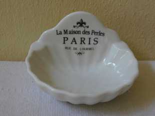 PORCELÁNOVÁ MÝDLENKA - PARIS 