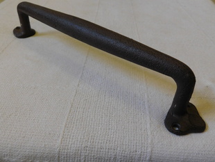 KOVOVÉ MASIVNÍ MADLO NA DVEŘE 30 cm