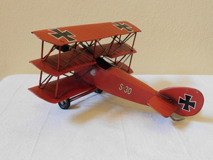 TROJPLOŠNÍK LETADLO - FOKKER DR.I