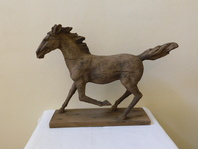 KŮŇ V BĚHU - SOCHA