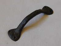 KOVOVÉ MADLO NA DVEŘE