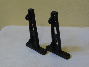 LITINOVÉ PÁROVÉ KONZOLE NA POLICE