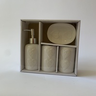 KOUPELNOVÝ PORCELÁNOVÝ SET - SRDCE