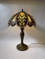 STOLNÍ LAMPA TIFFANY V SECESNÍM STYLU