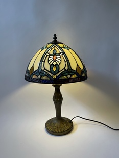 STOLNÍ LAMPA TIFFANY V SECESNÍM STYLU 50 cm