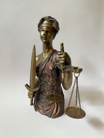 JUSTICE - SOCHA SPRAVEDLNOSTI 34 cm