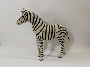 ZEBRA SOCHA - PAPÍR, KOV, LÁTKA
