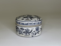 PORCELÁNOVÁ DÓZA S VÍKEM OVÁL - CIBULÁKOVÝ VZOR