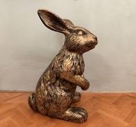 VELKÝ ZAJÍC VE ZLATÉM BAREVNÉM PROVEDENÍ 115 cm