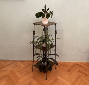 KVĚTINOVÝ KOVOVÝ STOLEK